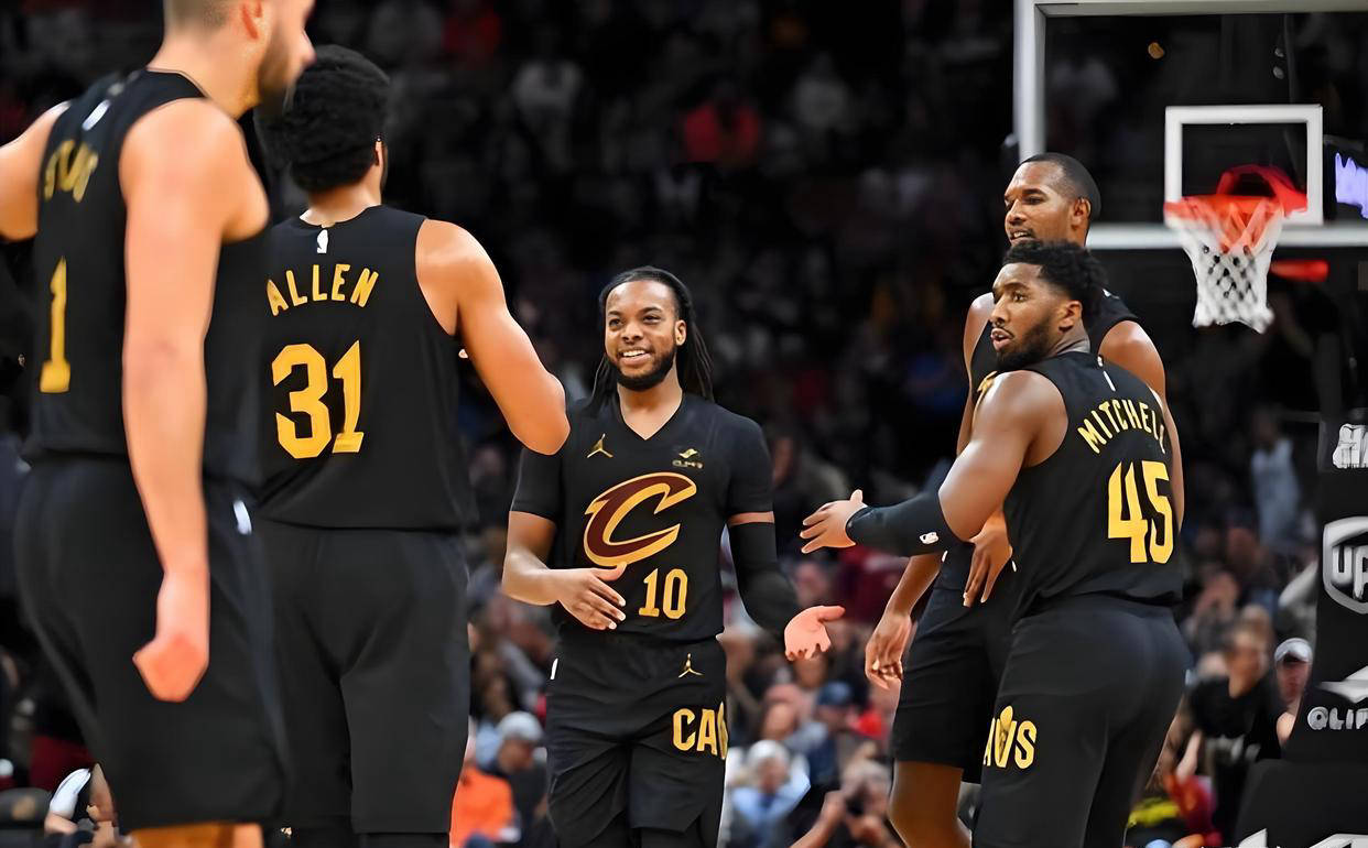 亚博体育官网-包含今晨克里夫兰骑士备战NBA总决赛广州队围绕NBA常规赛防线松动，库里在MAD比赛中刷新纪录瞬间刷屏的词条